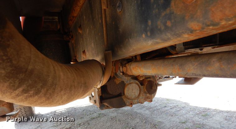 image for item MH9151 2009 International WorkStar 7400  digger derrick truck