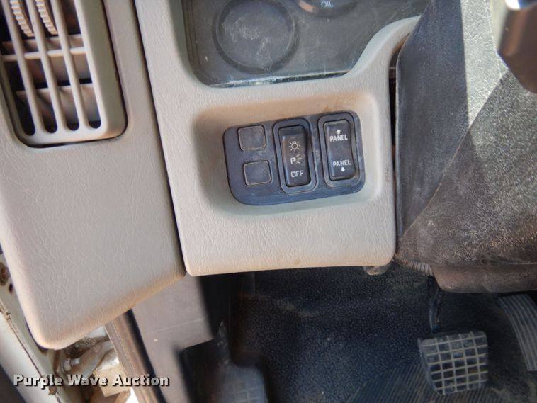 image for item MH9151 2009 International WorkStar 7400  digger derrick truck