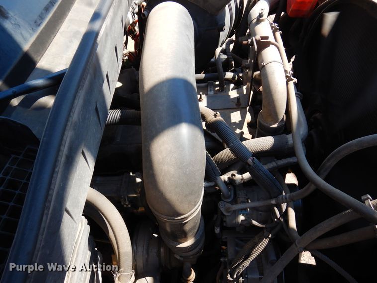 image for item MH9151 2009 International WorkStar 7400  digger derrick truck