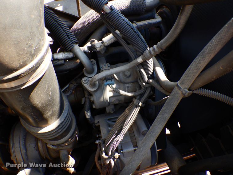 image for item MH9151 2009 International WorkStar 7400  digger derrick truck