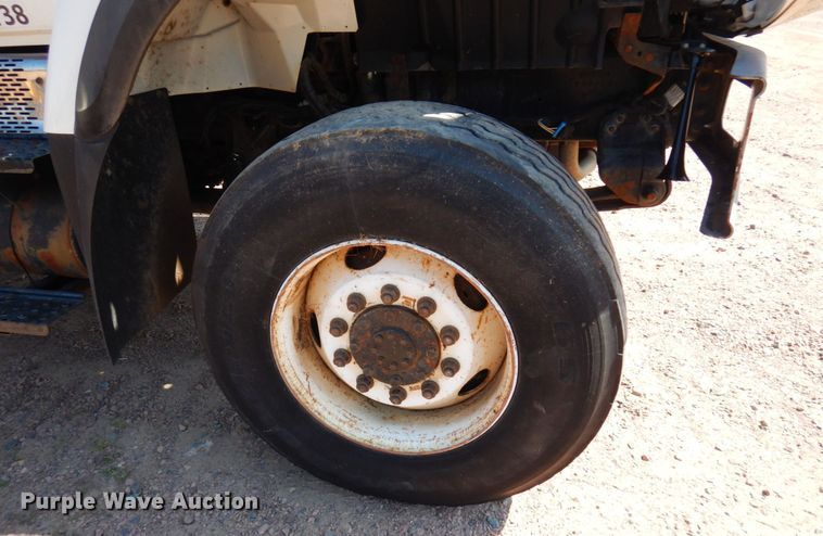 image for item MH9151 2009 International WorkStar 7400  digger derrick truck