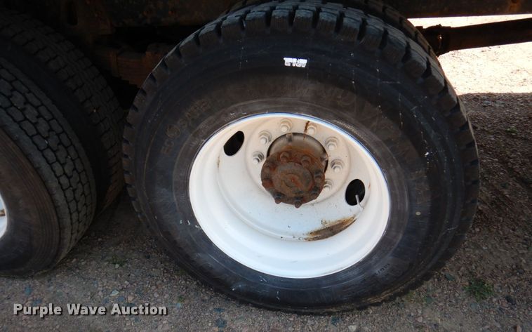 image for item MH9151 2009 International WorkStar 7400  digger derrick truck