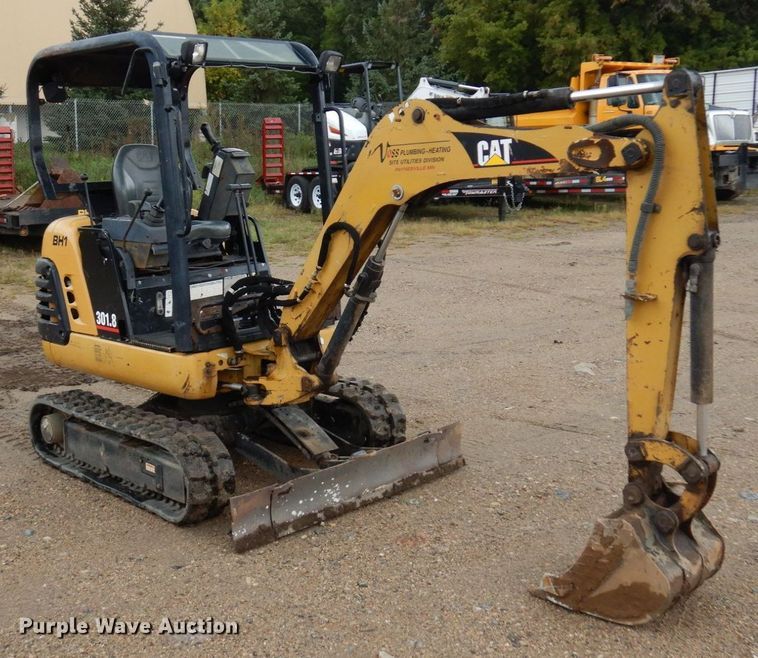 image for item MH9158 2005 Caterpillar 301.8  mini excavator