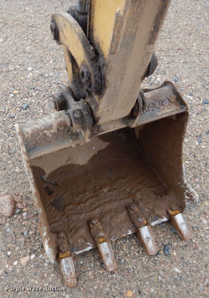 image for item MH9158 2005 Caterpillar 301.8  mini excavator