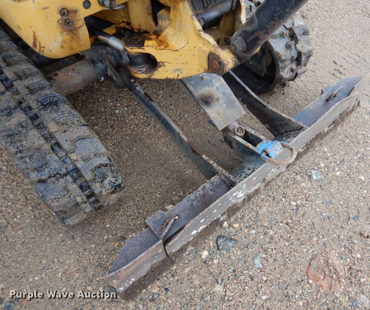 image for item MH9158 2005 Caterpillar 301.8  mini excavator