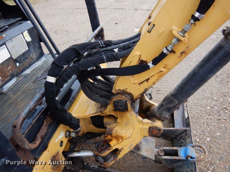 image for item MH9158 2005 Caterpillar 301.8  mini excavator