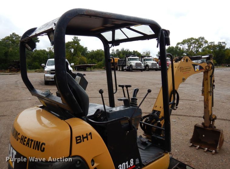 image for item MH9158 2005 Caterpillar 301.8  mini excavator