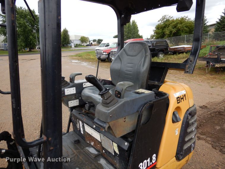 image for item MH9158 2005 Caterpillar 301.8  mini excavator