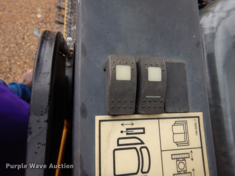 image for item MH9158 2005 Caterpillar 301.8  mini excavator