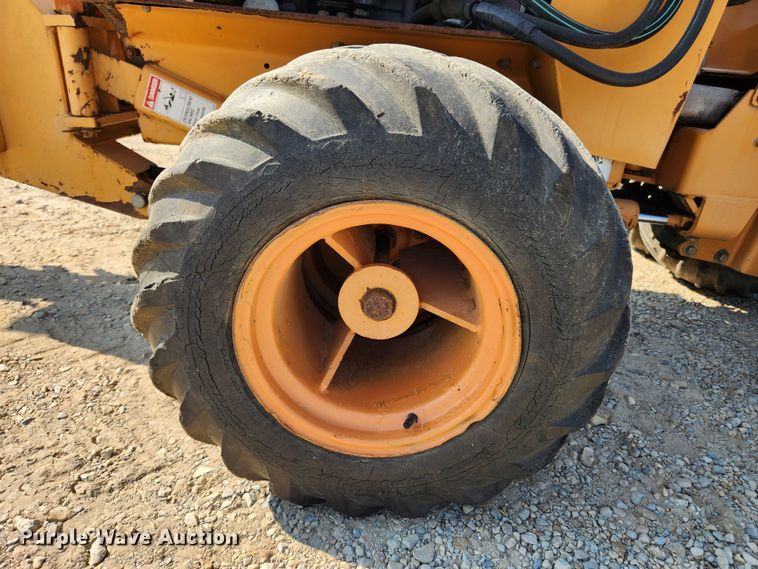 image for item MK9319 2008 Astec Maxi Sneaker D  trencher