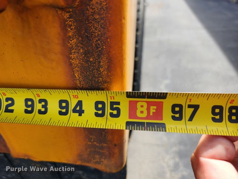 image for item MK9350 2002 International 4900  dump truck