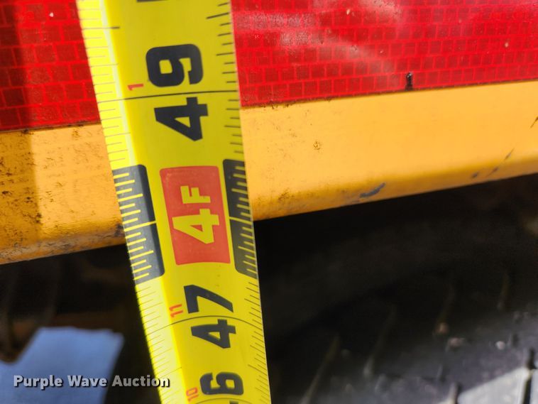 image for item MK9350 2002 International 4900  dump truck