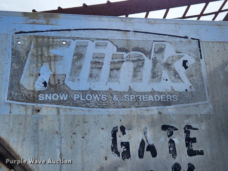 image for item MK9350 2002 International 4900  dump truck