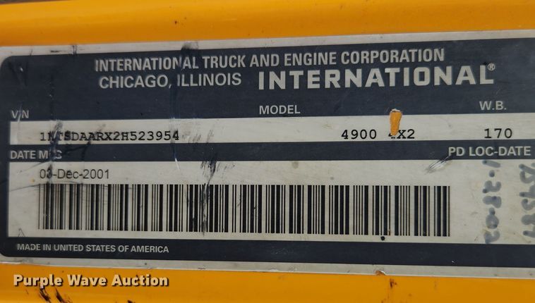 image for item MK9350 2002 International 4900  dump truck