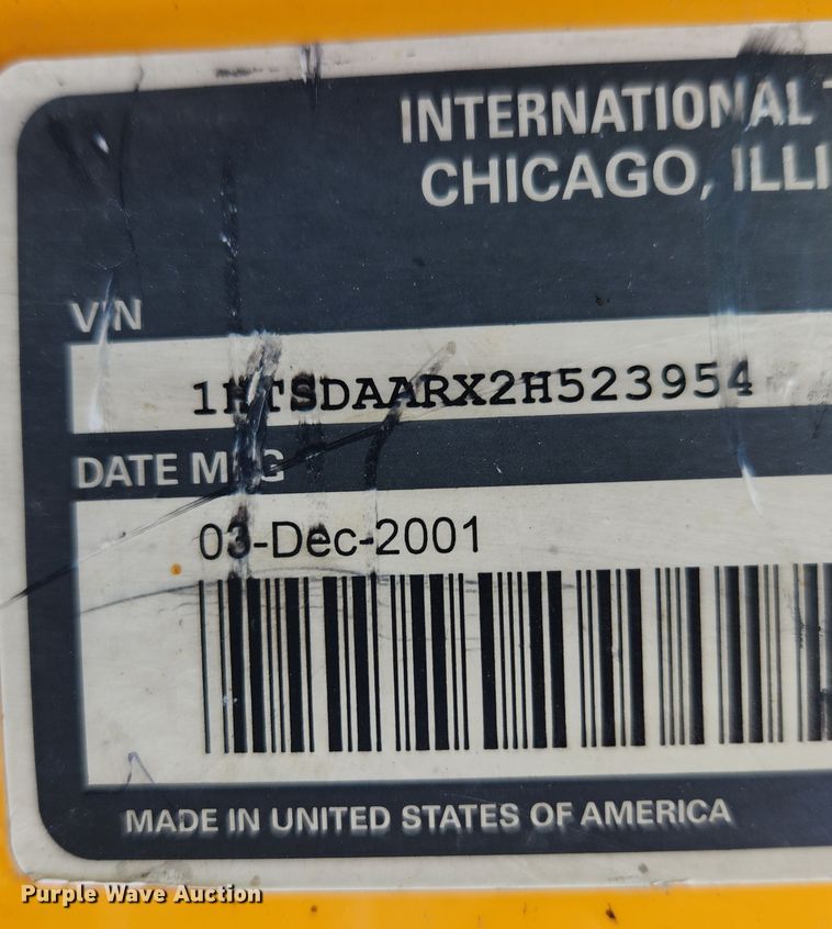 image for item MK9350 2002 International 4900  dump truck