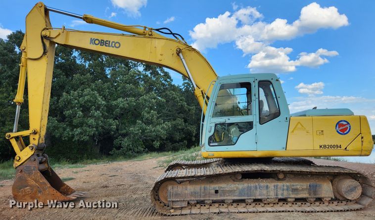 image for item MK9352 1994 Kobelco SK200LC  excavator