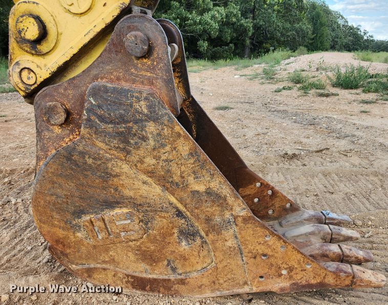 image for item MK9352 1994 Kobelco SK200LC  excavator