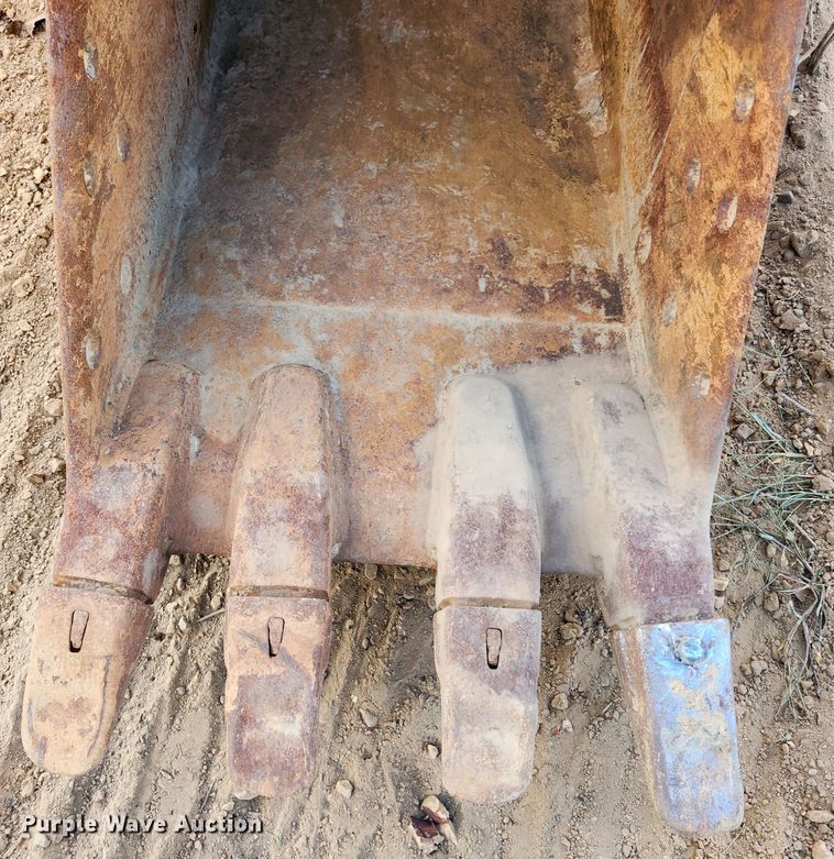 image for item MK9352 1994 Kobelco SK200LC  excavator