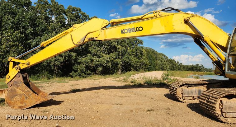 image for item MK9352 1994 Kobelco SK200LC  excavator