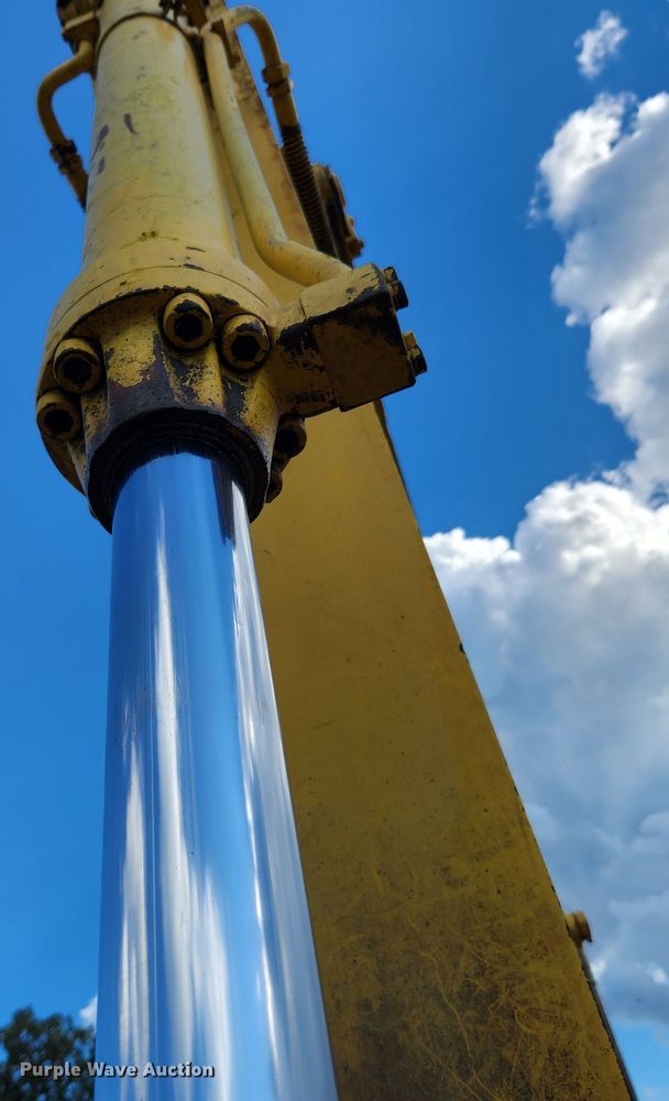 image for item MK9352 1994 Kobelco SK200LC  excavator