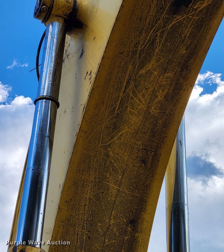 image for item MK9352 1994 Kobelco SK200LC  excavator