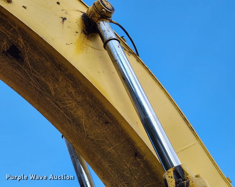 image for item MK9352 1994 Kobelco SK200LC  excavator