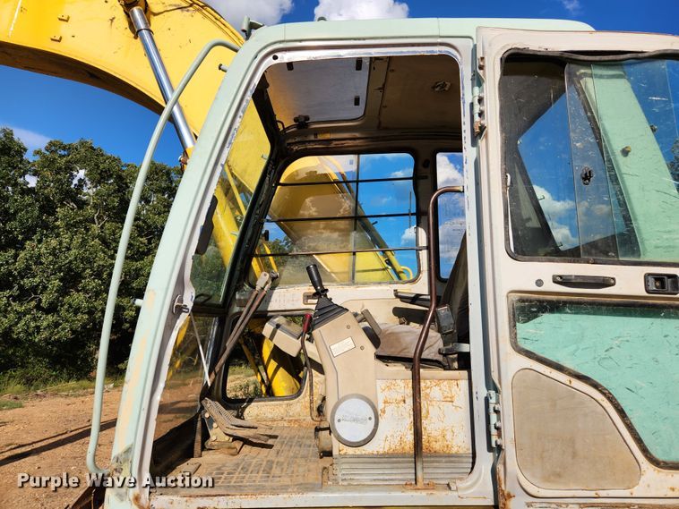 image for item MK9352 1994 Kobelco SK200LC  excavator