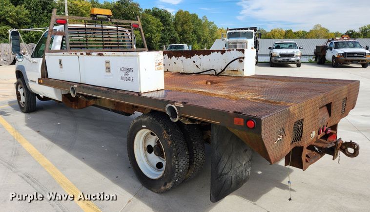 image for item MK9355 2000 Chevrolet 3500 HD  flatbed pickup truck