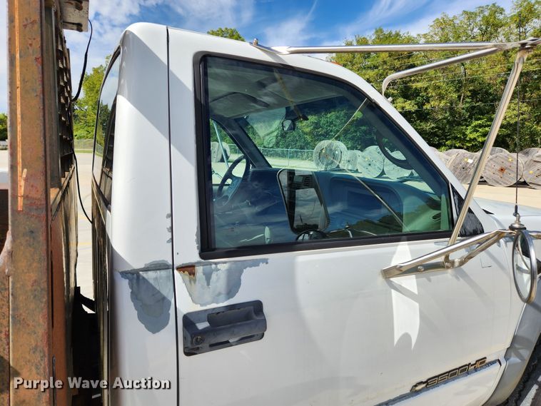 image for item MK9355 2000 Chevrolet 3500 HD  flatbed pickup truck