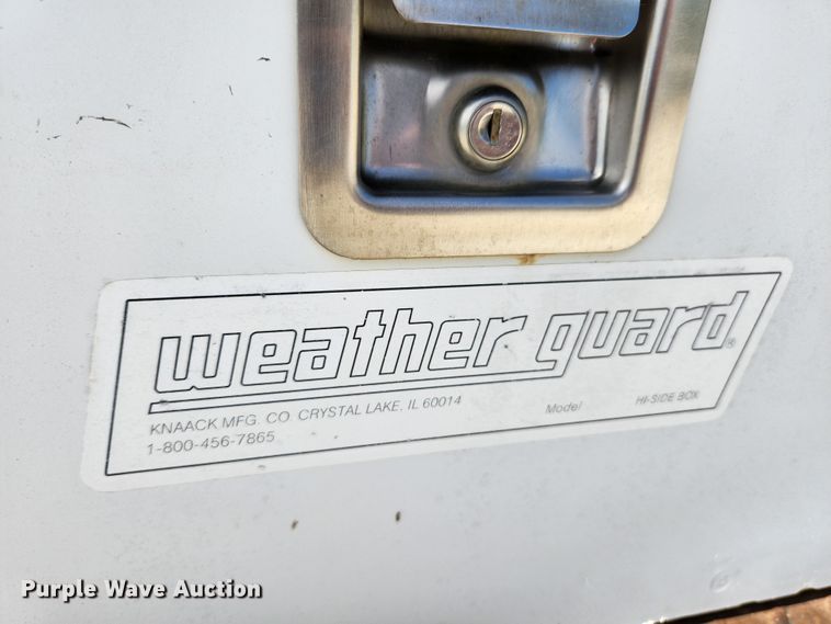 image for item MK9355 2000 Chevrolet 3500 HD  flatbed pickup truck