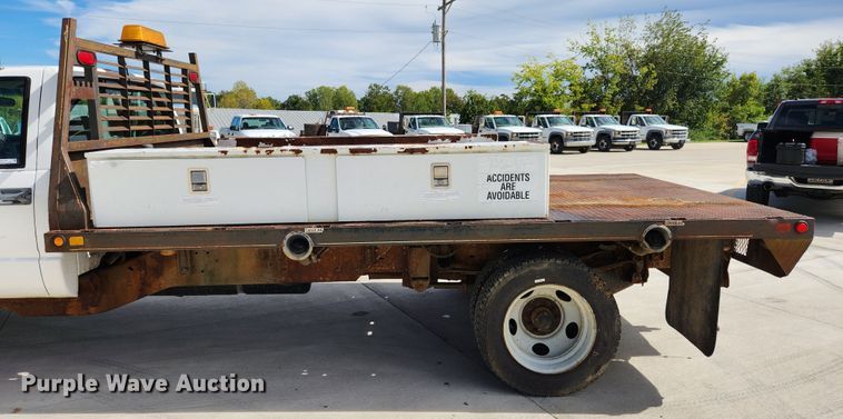 image for item MK9355 2000 Chevrolet 3500 HD  flatbed pickup truck