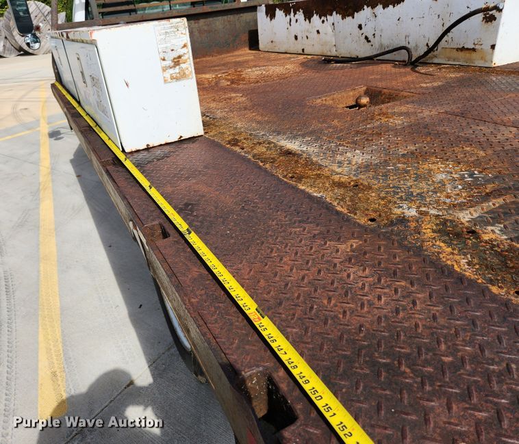 image for item MK9355 2000 Chevrolet 3500 HD  flatbed pickup truck