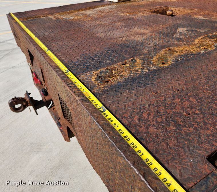 image for item MK9355 2000 Chevrolet 3500 HD  flatbed pickup truck