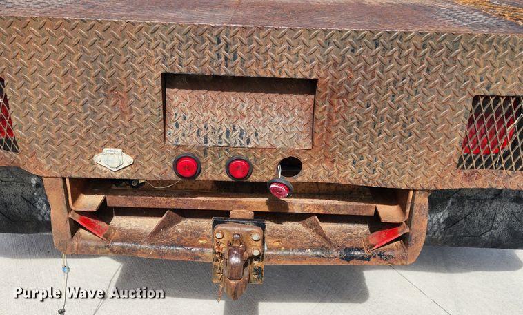 image for item MK9355 2000 Chevrolet 3500 HD  flatbed pickup truck