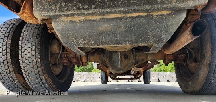 image for item MK9355 2000 Chevrolet 3500 HD  flatbed pickup truck