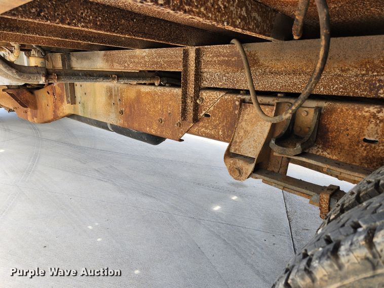 image for item MK9355 2000 Chevrolet 3500 HD  flatbed pickup truck