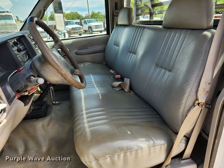 image for item MK9355 2000 Chevrolet 3500 HD  flatbed pickup truck