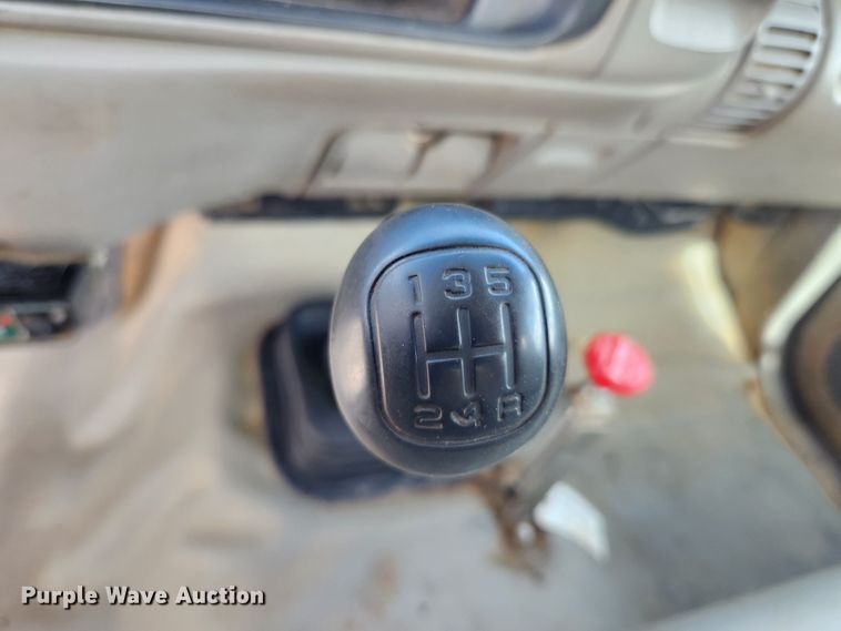 image for item MK9355 2000 Chevrolet 3500 HD  flatbed pickup truck