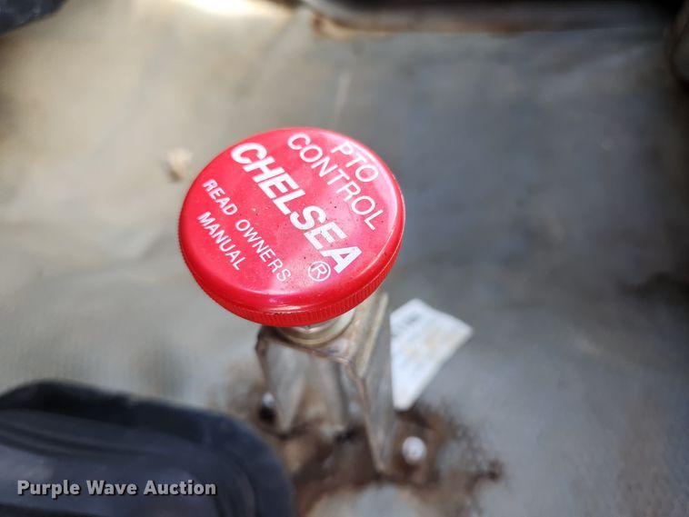 image for item MK9355 2000 Chevrolet 3500 HD  flatbed pickup truck