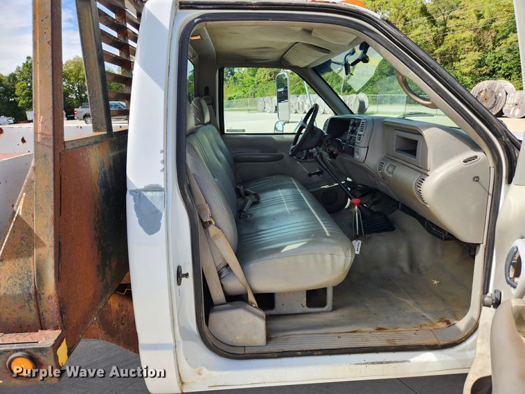 image for item MK9355 2000 Chevrolet 3500 HD  flatbed pickup truck