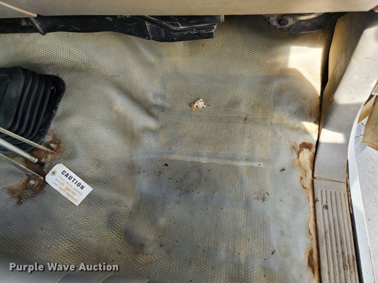 image for item MK9355 2000 Chevrolet 3500 HD  flatbed pickup truck