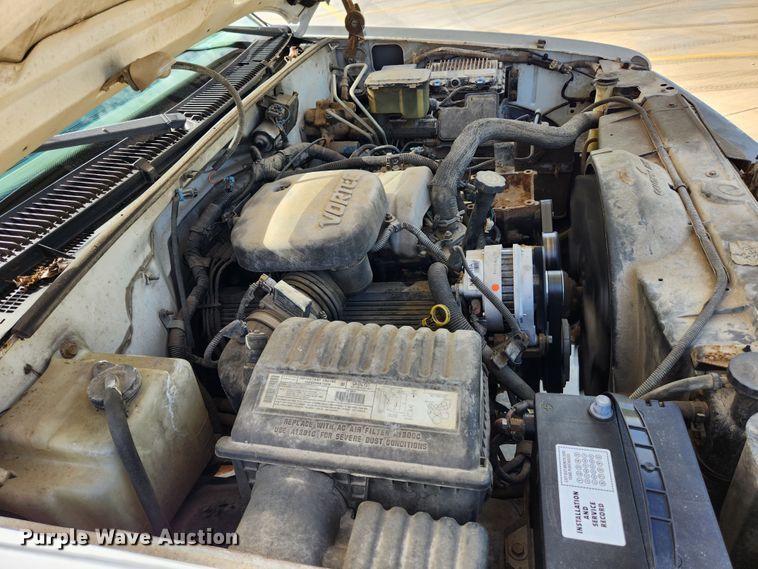 image for item MK9355 2000 Chevrolet 3500 HD  flatbed pickup truck