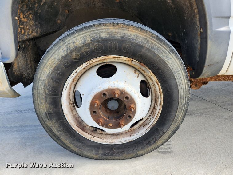 image for item MK9355 2000 Chevrolet 3500 HD  flatbed pickup truck