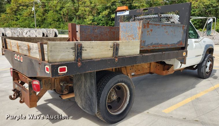 image for item MK9356 2000 Chevrolet 3500HD  flatbed pickup truck