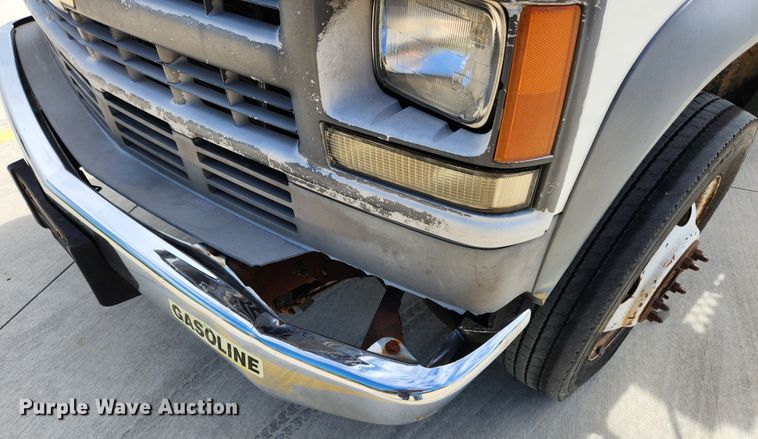 image for item MK9356 2000 Chevrolet 3500HD  flatbed pickup truck