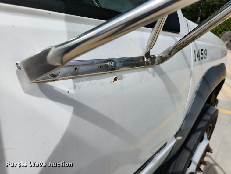 image for item MK9356 2000 Chevrolet 3500HD  flatbed pickup truck