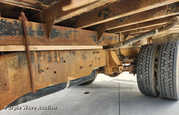 image for item MK9356 2000 Chevrolet 3500HD  flatbed pickup truck