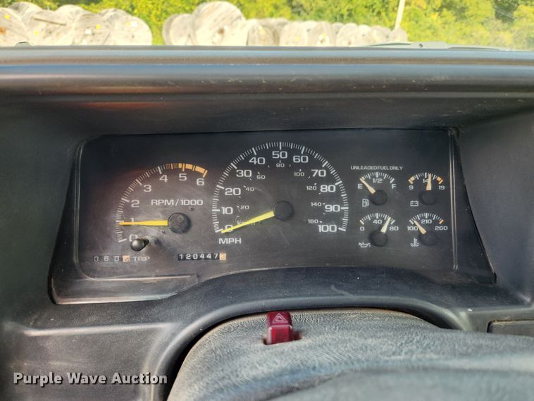 image for item MK9356 2000 Chevrolet 3500HD  flatbed pickup truck