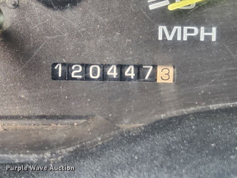 image for item MK9356 2000 Chevrolet 3500HD  flatbed pickup truck