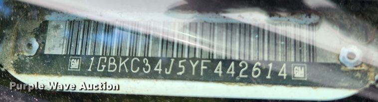 image for item MK9356 2000 Chevrolet 3500HD  flatbed pickup truck